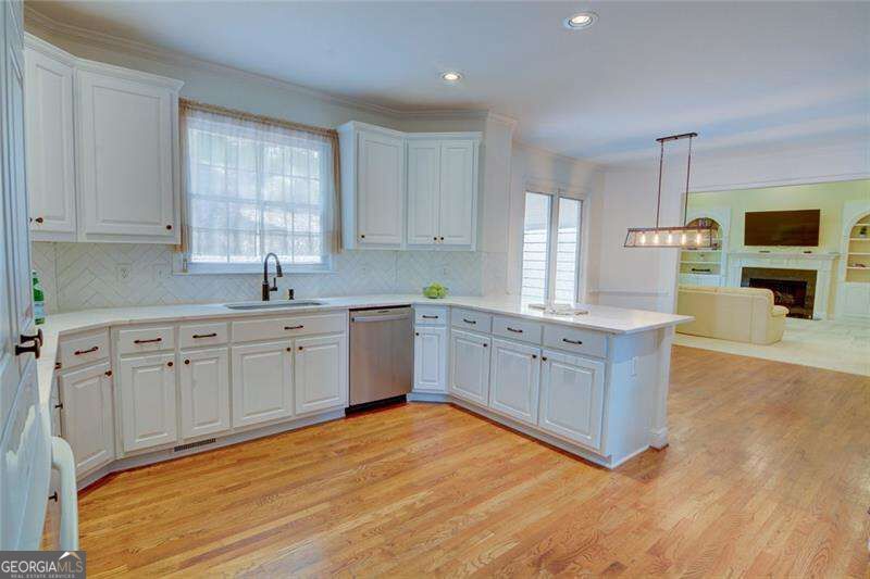 5001 Staverly Lane Nw Property Photo 14
