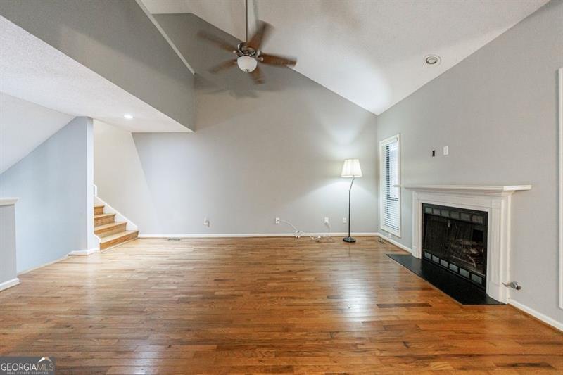 1002 Creatwood Circle Se Property Photo 10