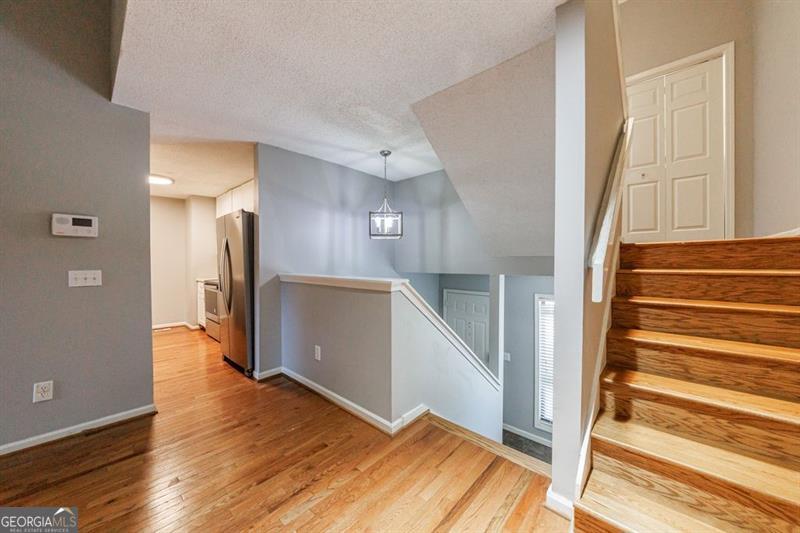 1002 Creatwood Circle Se Property Photo 13