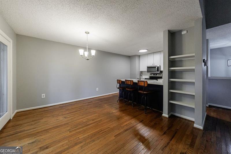1002 Creatwood Circle Se Property Photo 16
