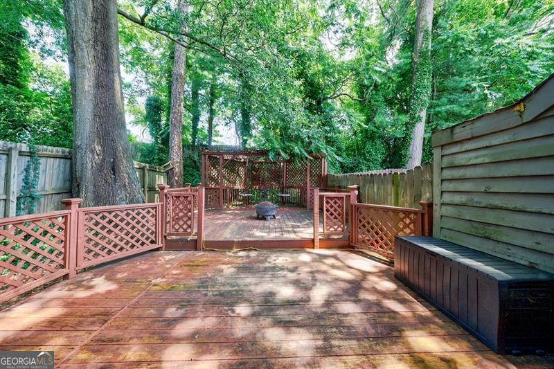 1002 Creatwood Circle Se Property Photo 37
