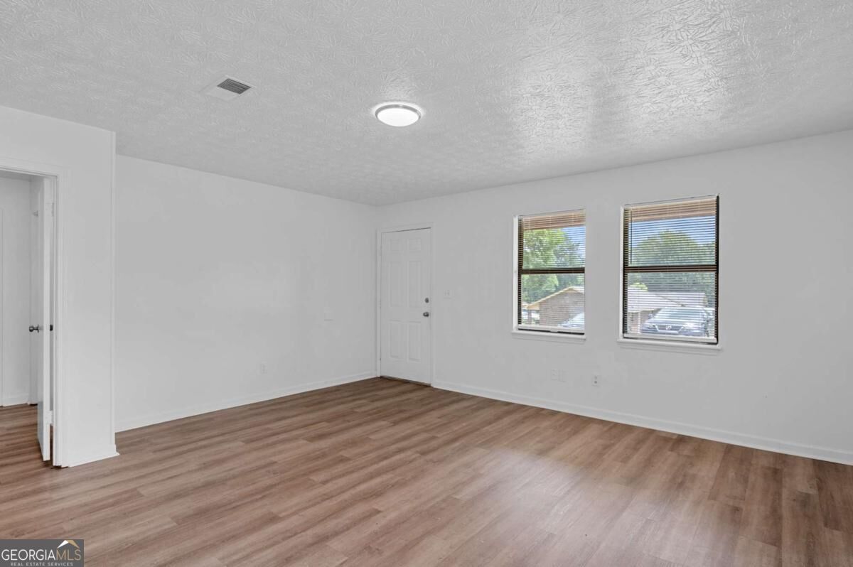 113 Tanglewood Drive # B Property Photo 4