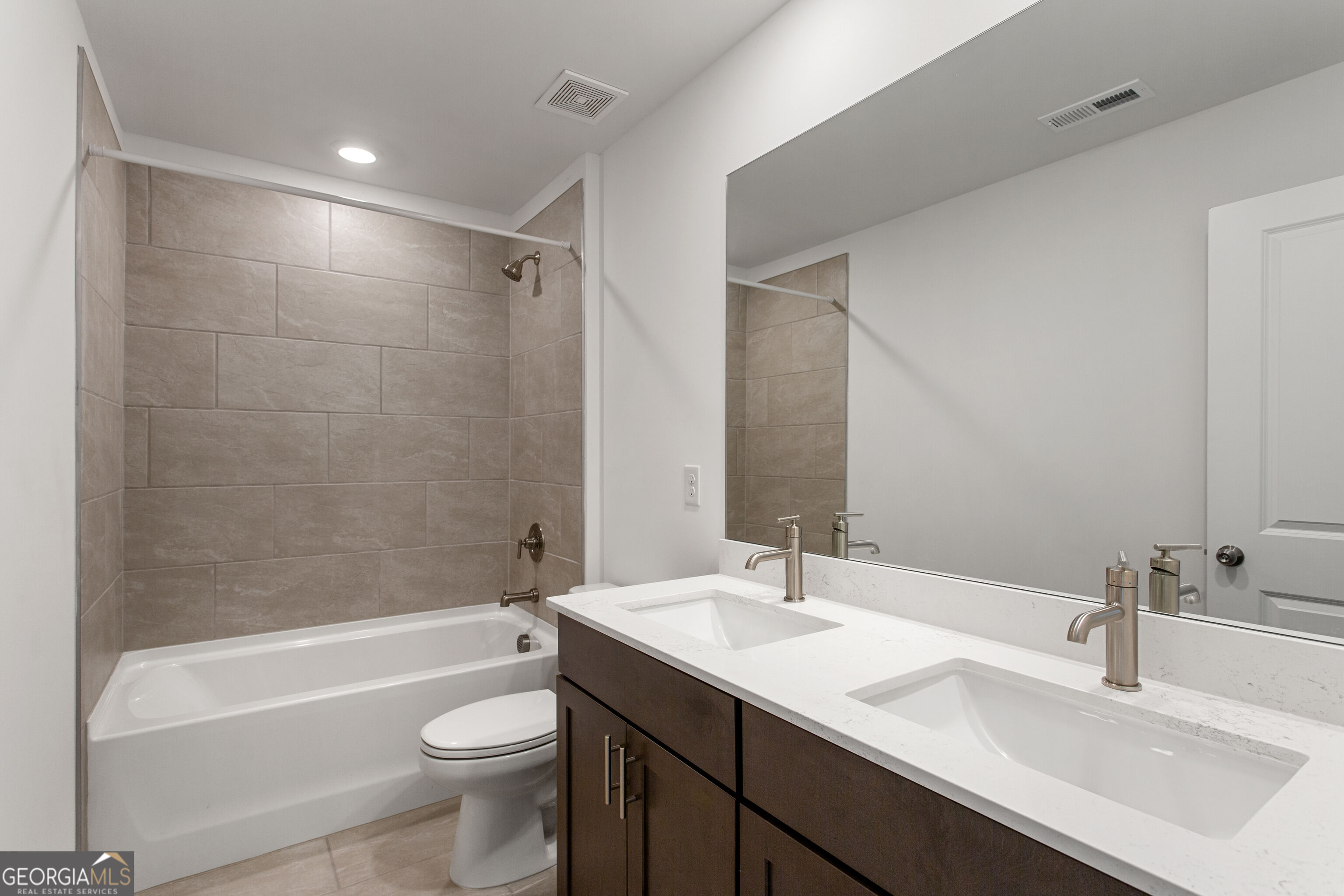 97 Andalusa Court Property Photo 35