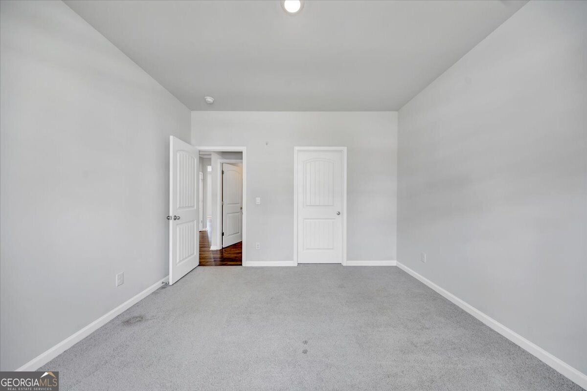 167 Fernbrook Trail Property Photo 10