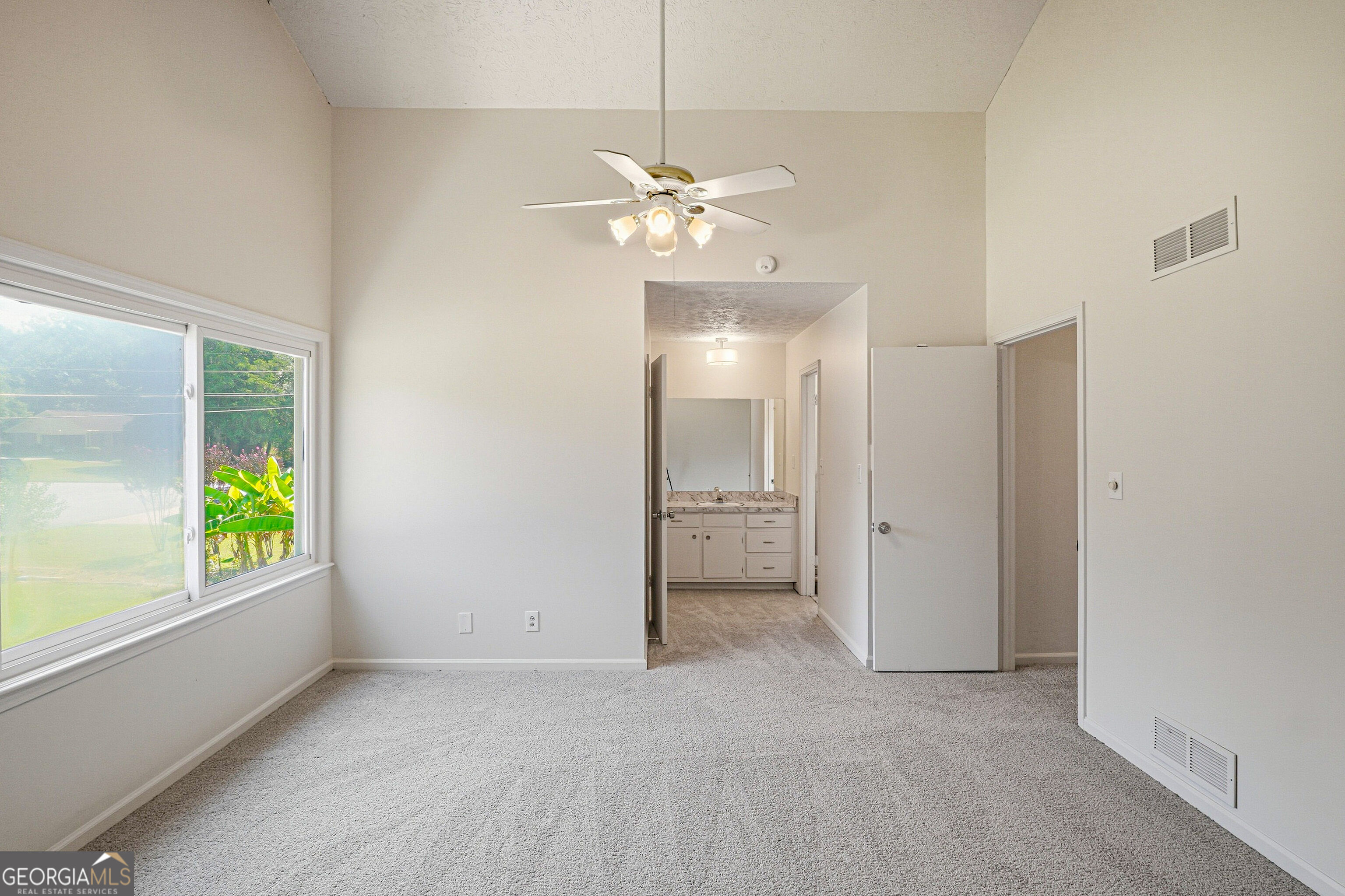 5265 Corinth Circle Property Photo 4