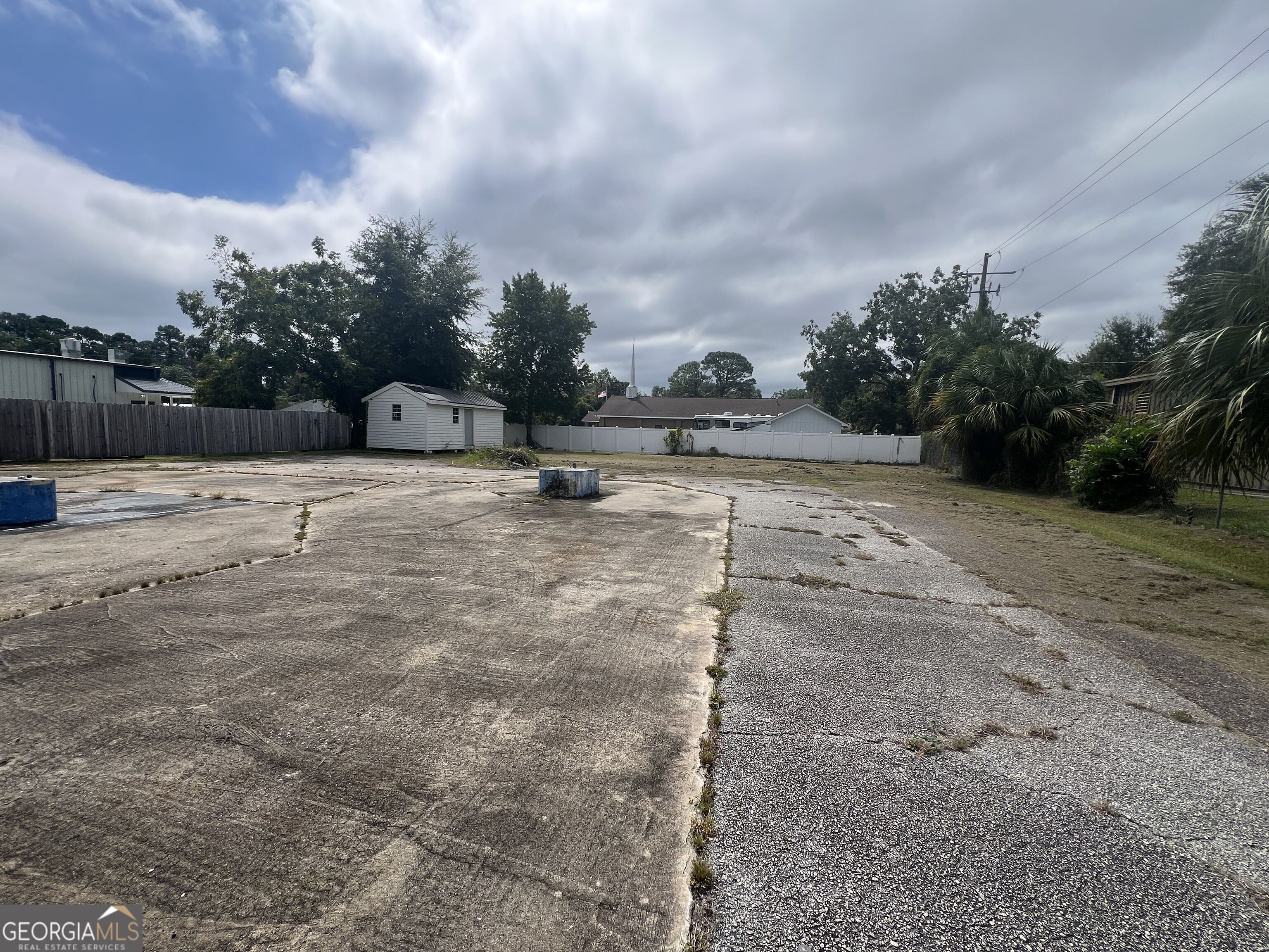 1905 Osborne Road Property Photo 5