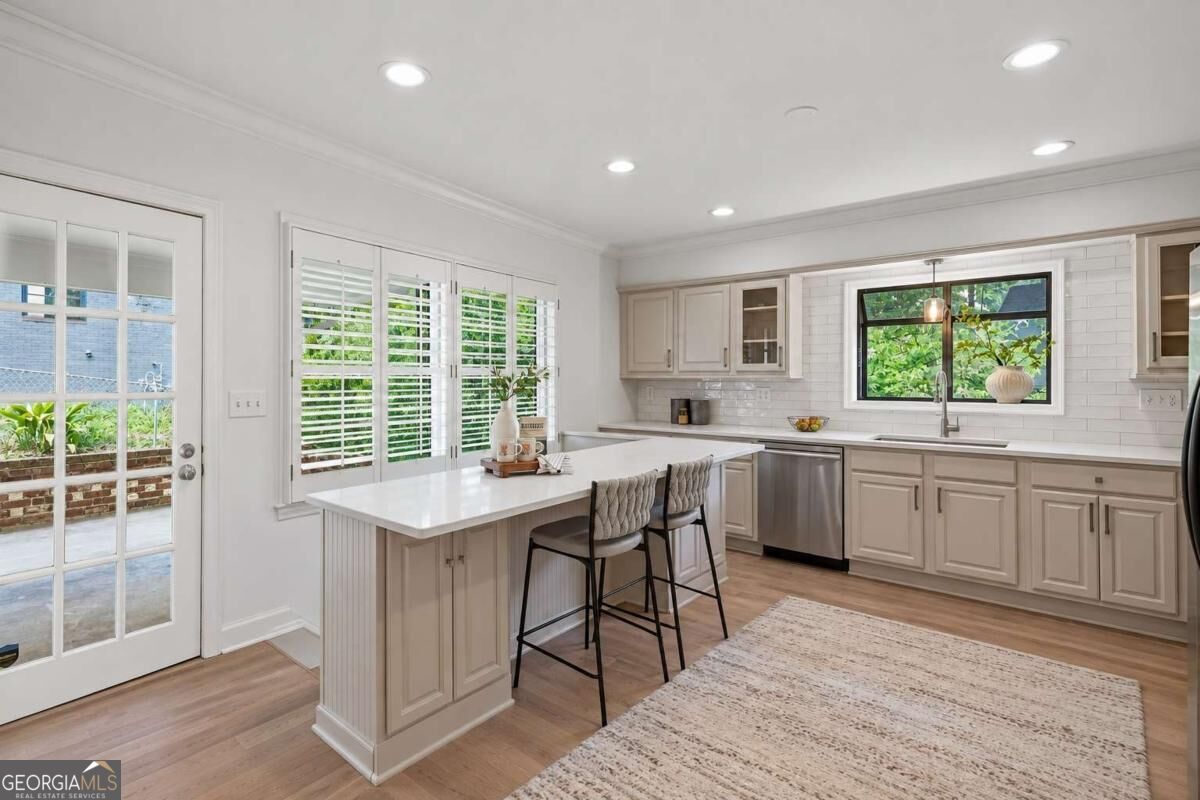 4341 Peachtree Dunwoody Road Ne Property Photo 8