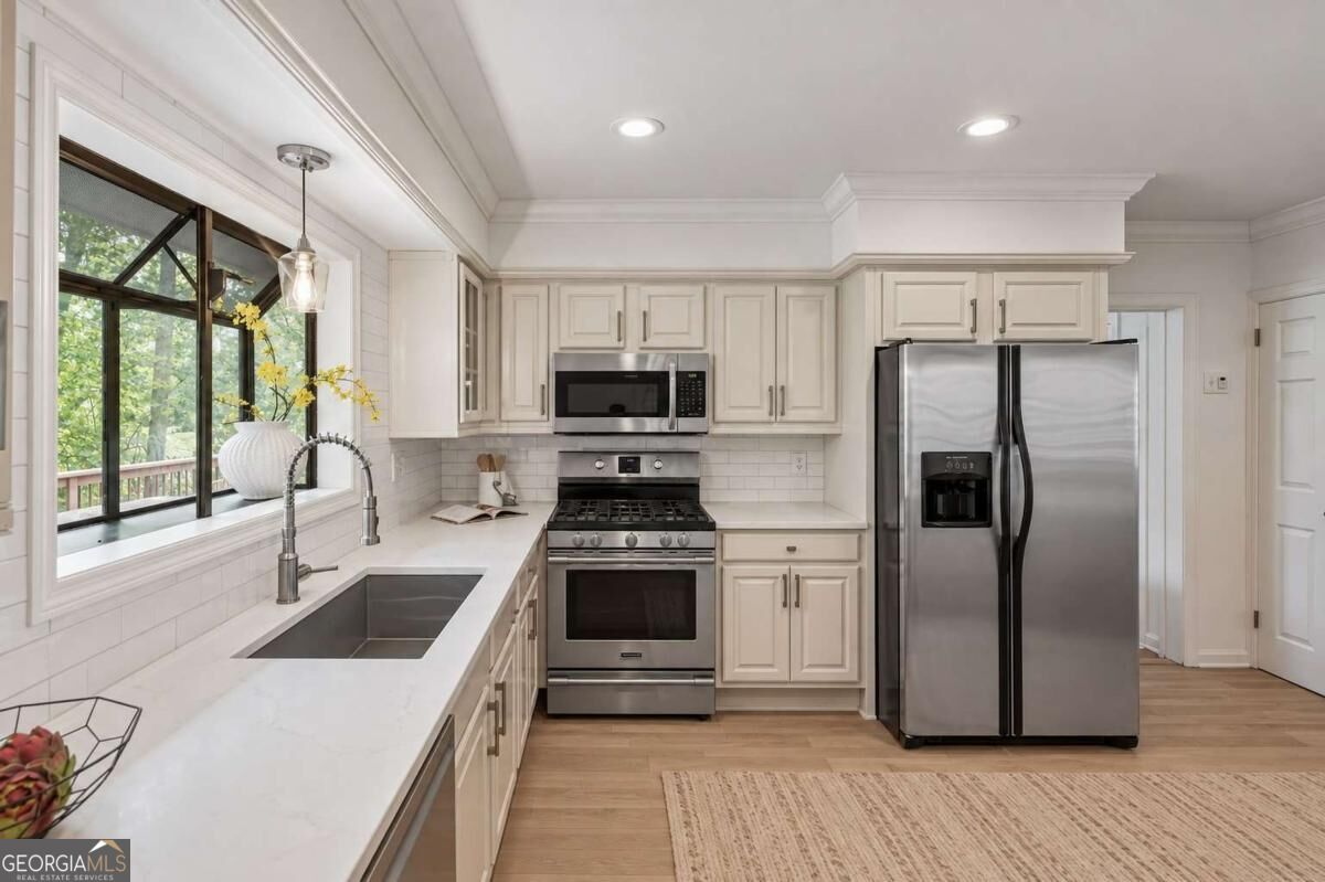 4341 Peachtree Dunwoody Road Ne Property Photo 10