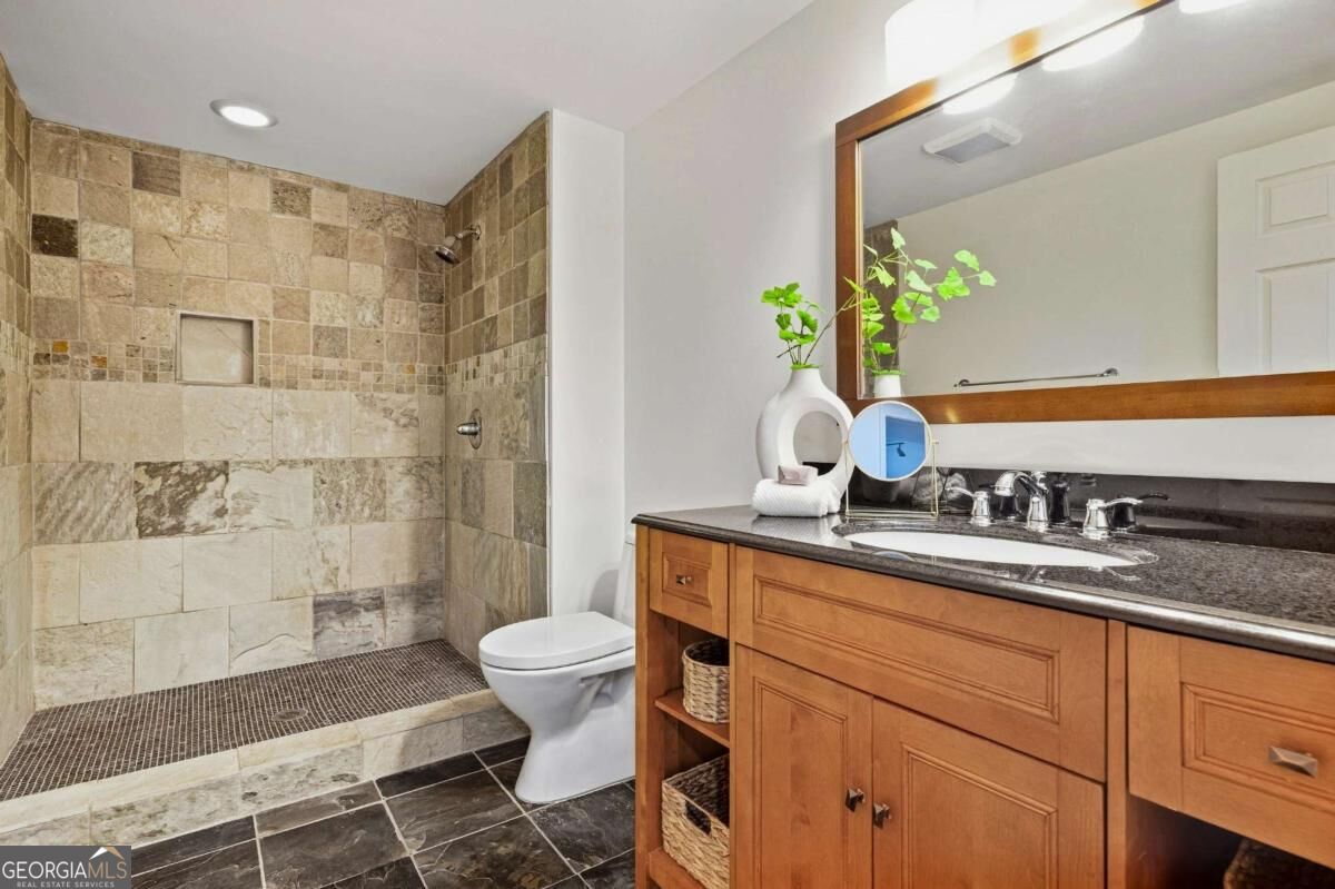 4341 Peachtree Dunwoody Road Ne Property Photo 20