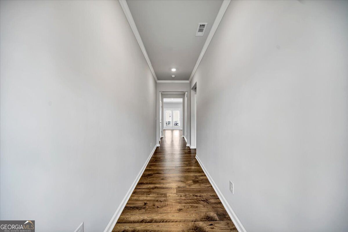 167 Fernbrook Trail Property Photo 8