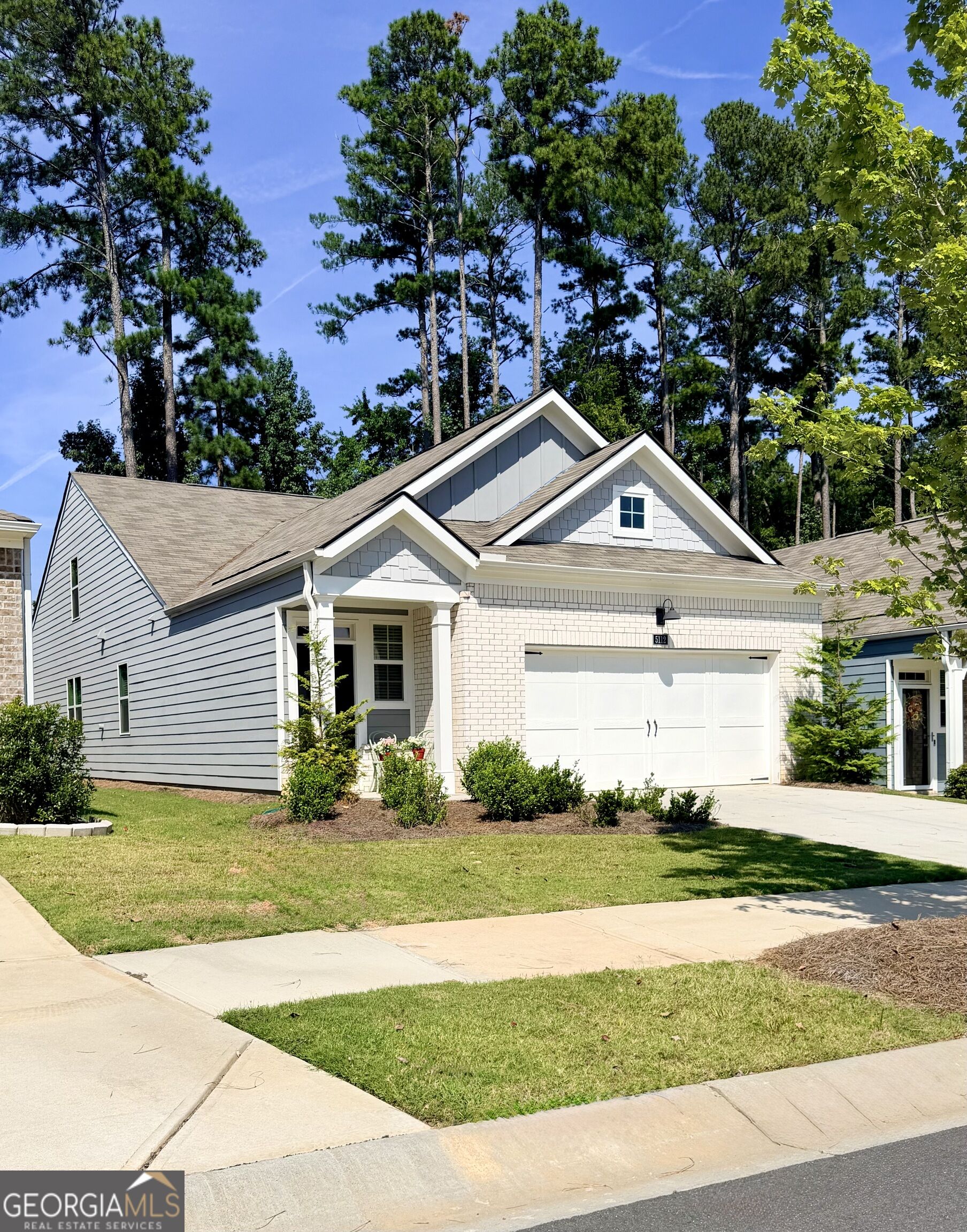 5112 Tulip Square Property Photo 1