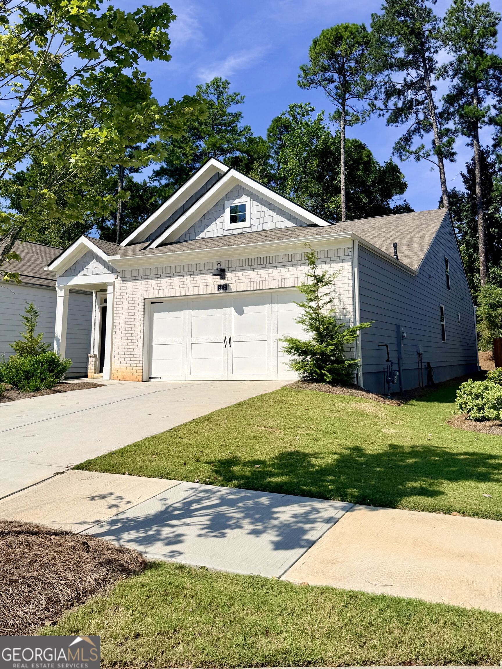 5112 Tulip Square Property Photo 2