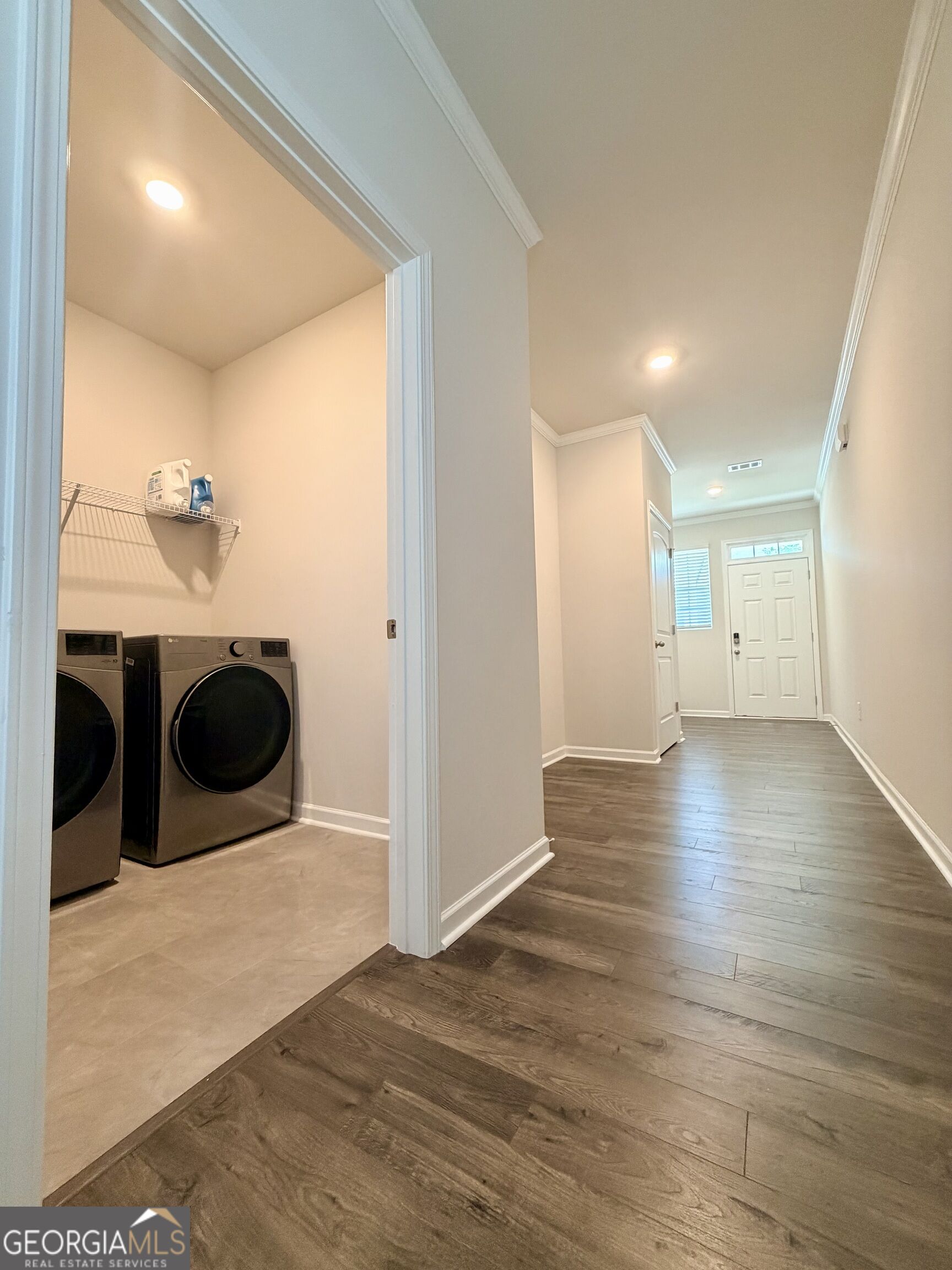 5112 Tulip Square Property Photo 4