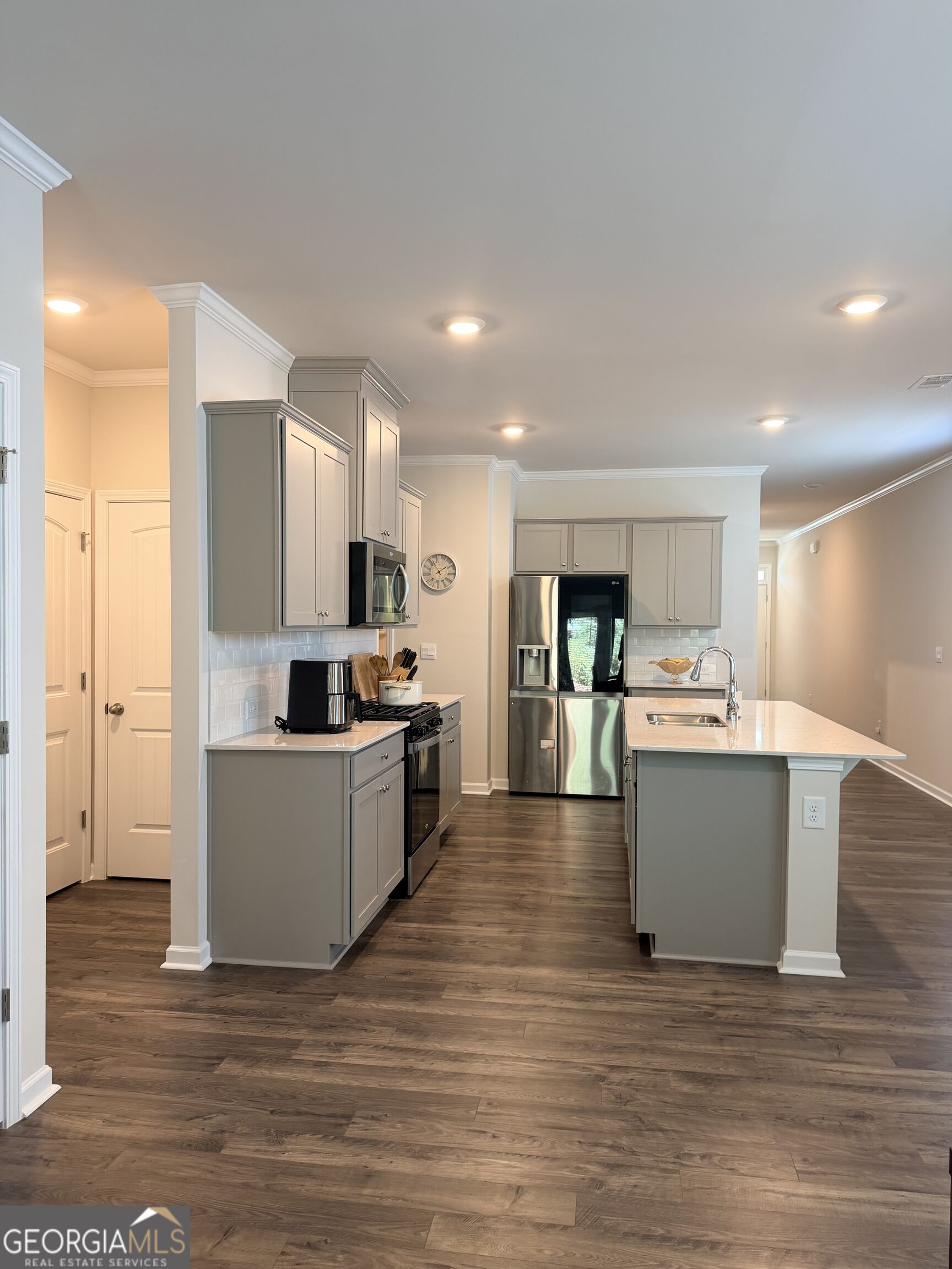 5112 Tulip Square Property Photo 8