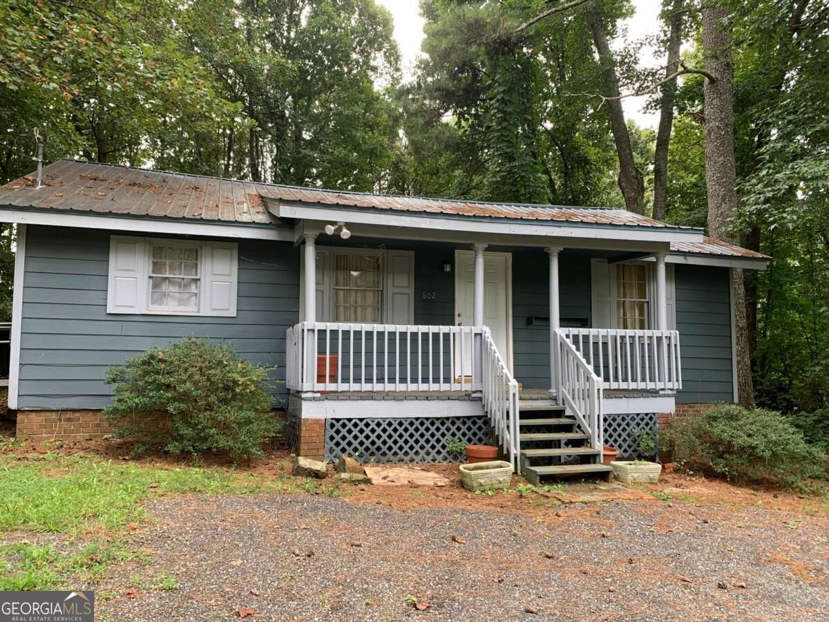 602 McCurdy Road Property Photo 1