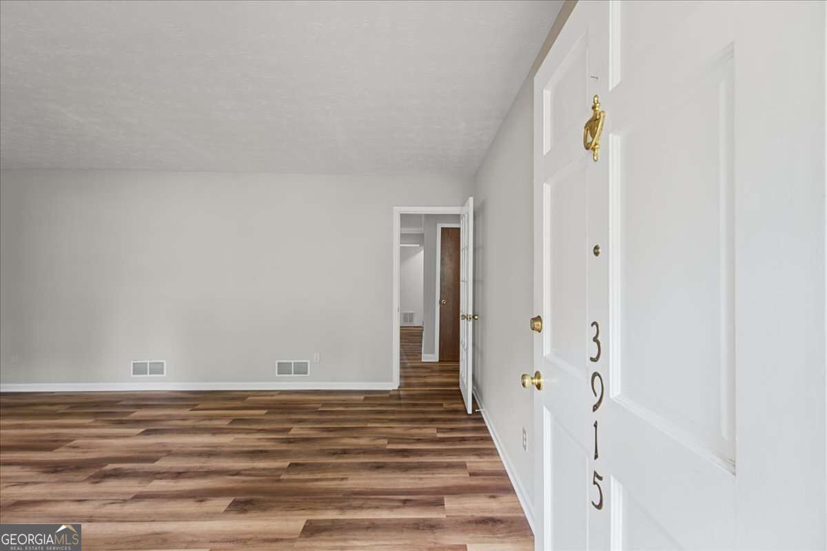 3915 Green Forest Lane Se Property Photo 5