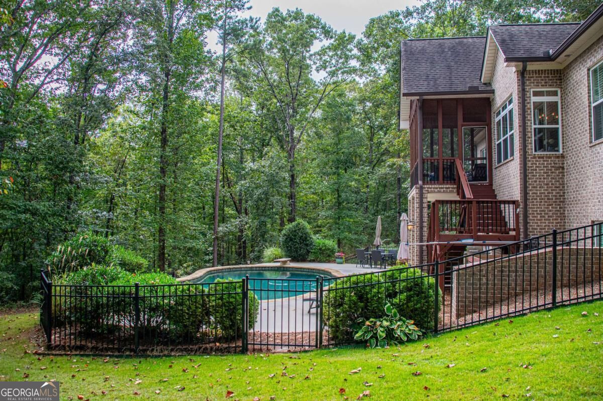 200 Cranston Court Property Photo 5