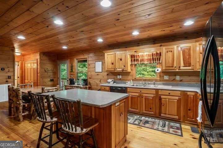 808 Villa Drive Property Photo 4