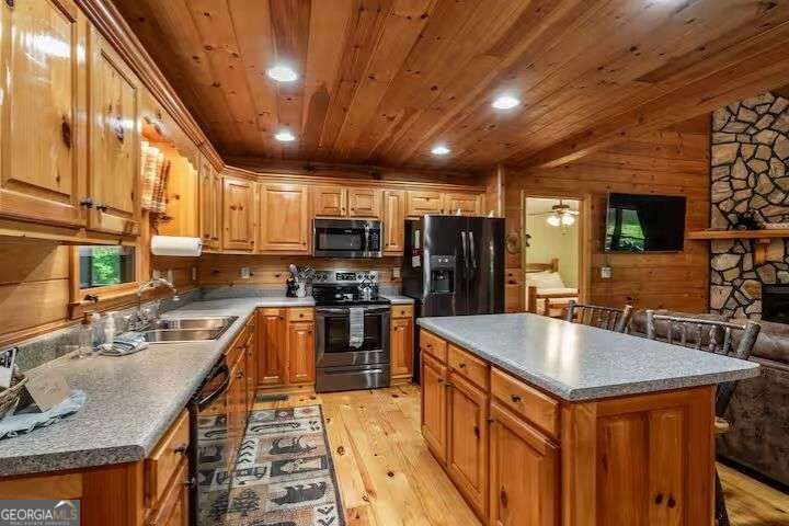 808 Villa Drive Property Photo 9