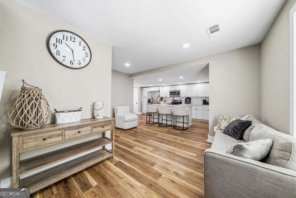 6488 Nebo Road Property Photo 15