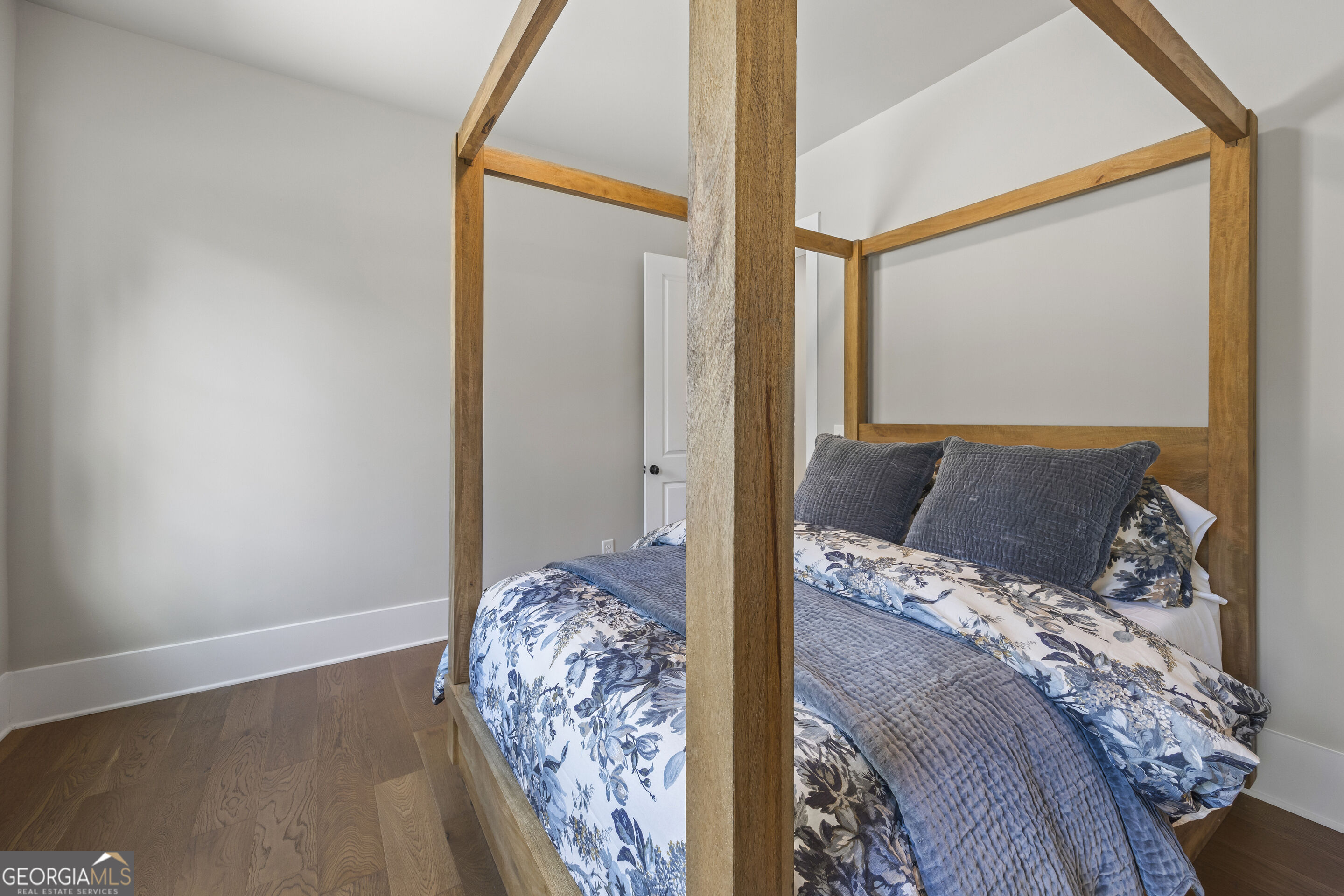 250 Ewing Way Property Photo 31