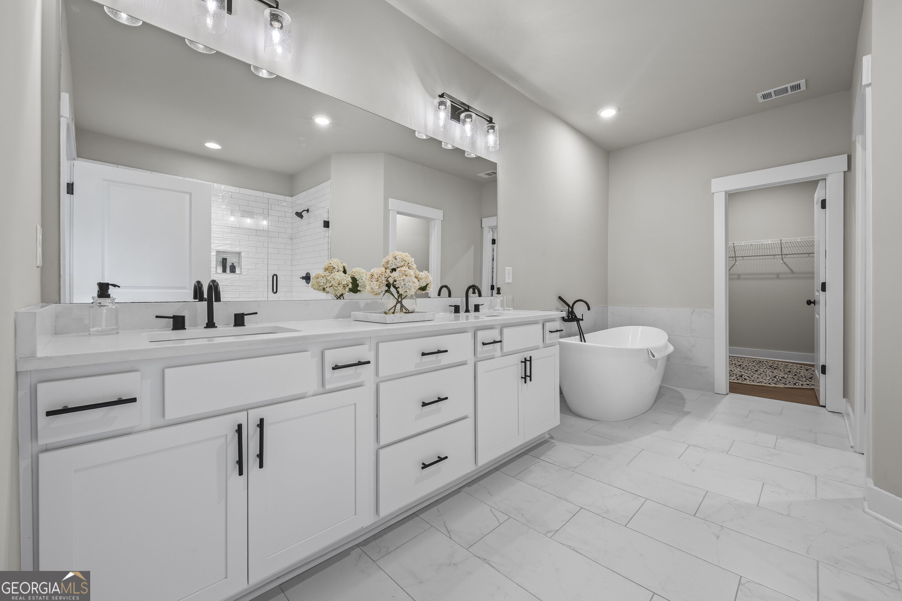 250 Ewing Way Property Photo 42