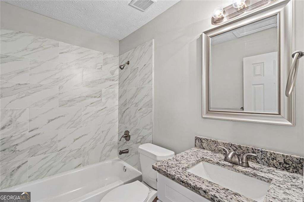 1180 Holly Circle Property Photo 27