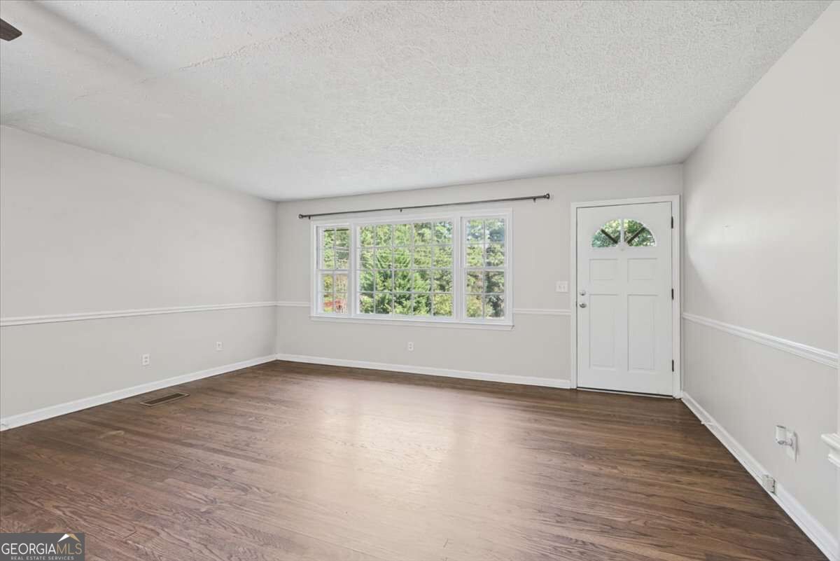 107 Pinecrest Circle Property Photo 13