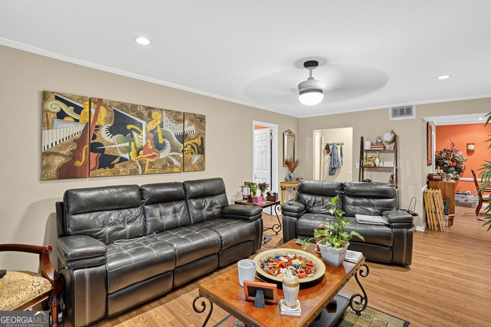 6851 Roswell Road Apt 8 Property Photo 5