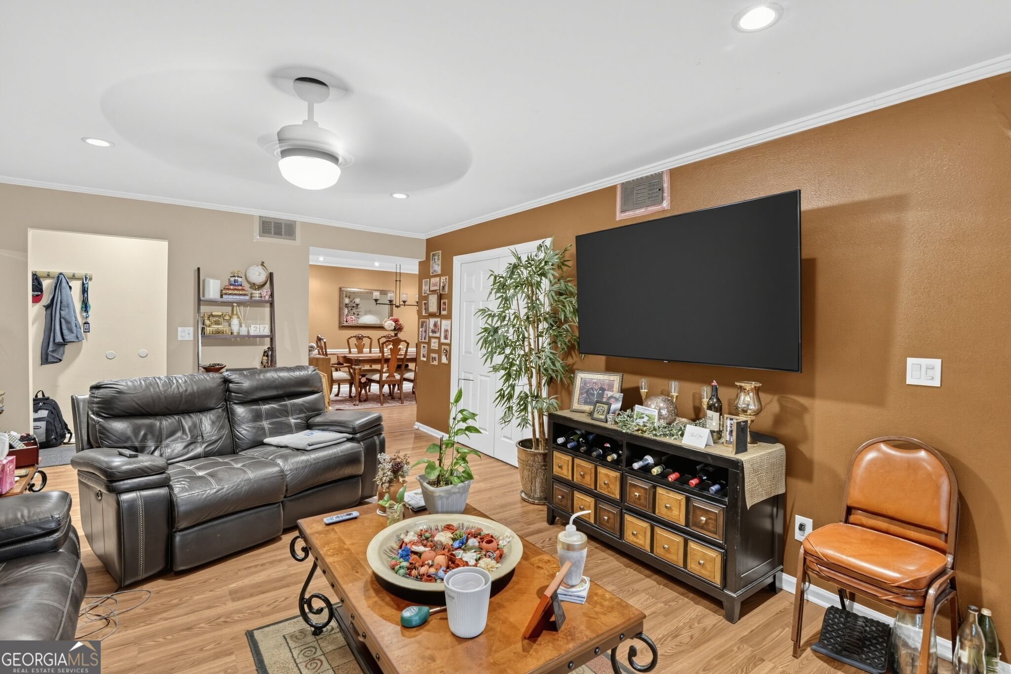6851 Roswell Road Apt 8 Property Photo 6