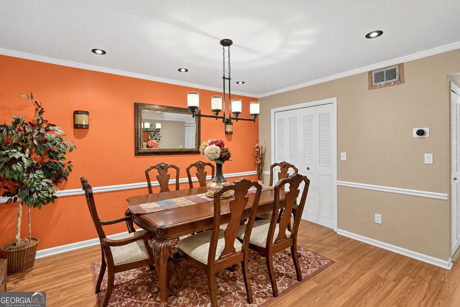 6851 Roswell Road Apt 8 Property Photo 11