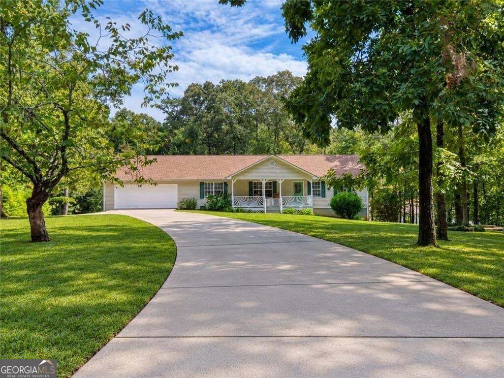 333 Long Branch Crossing Property Photo 2