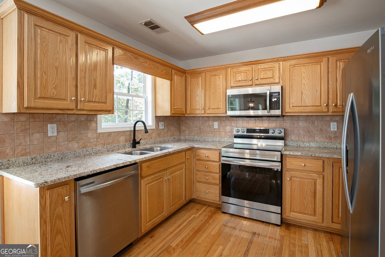 333 Long Branch Crossing Property Photo 17