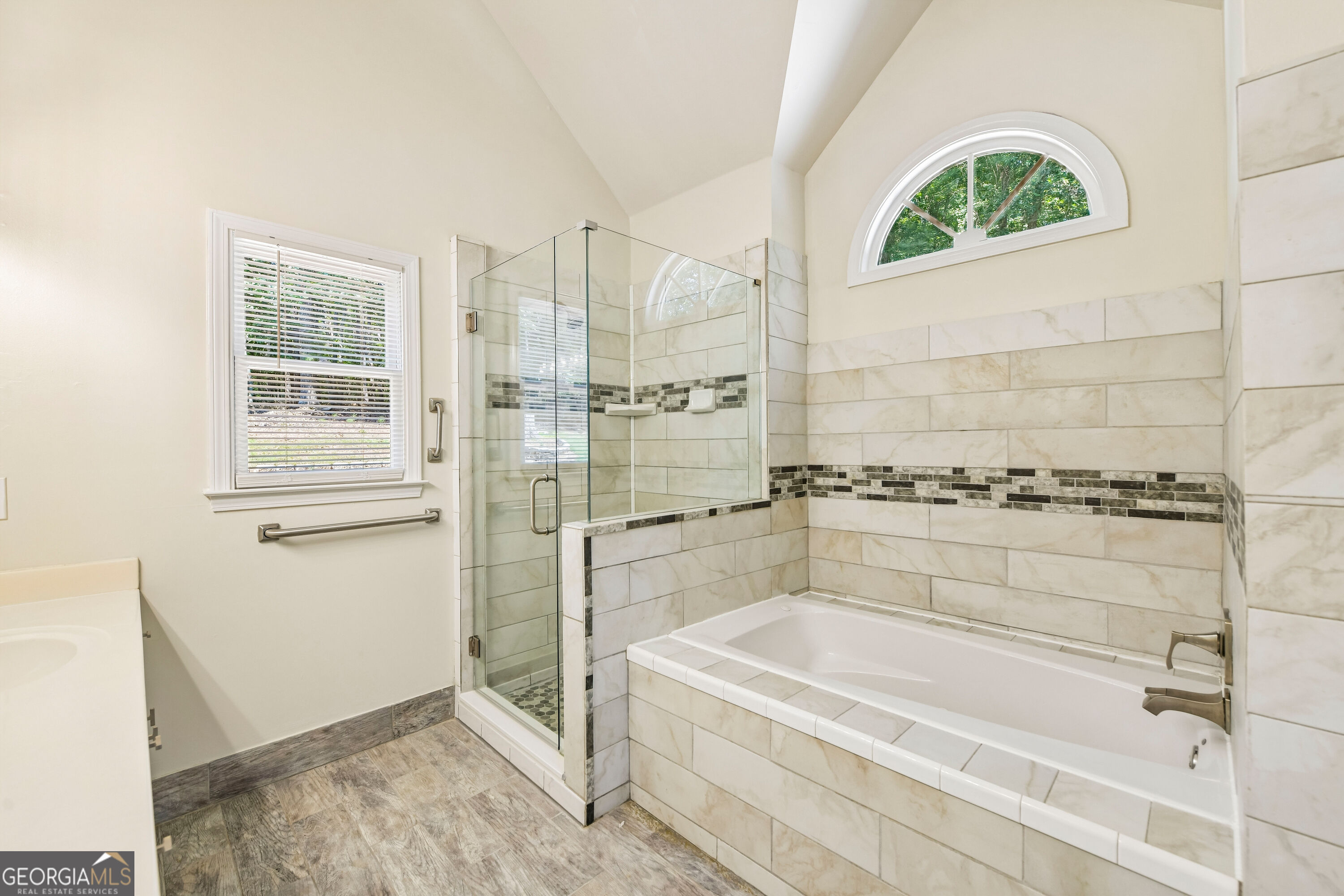 6608 Windbrook Way Property Photo 16