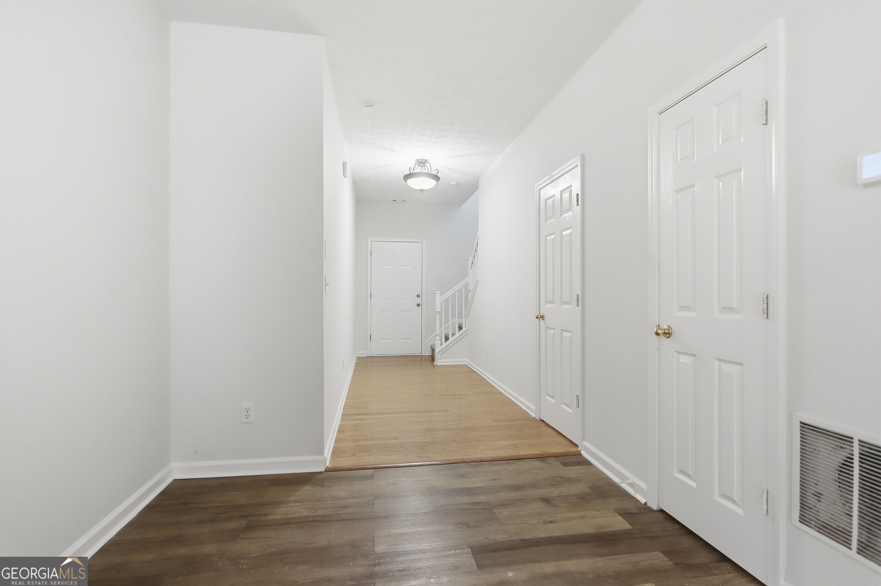 3622 Lantern Crest Cove Property Photo 2