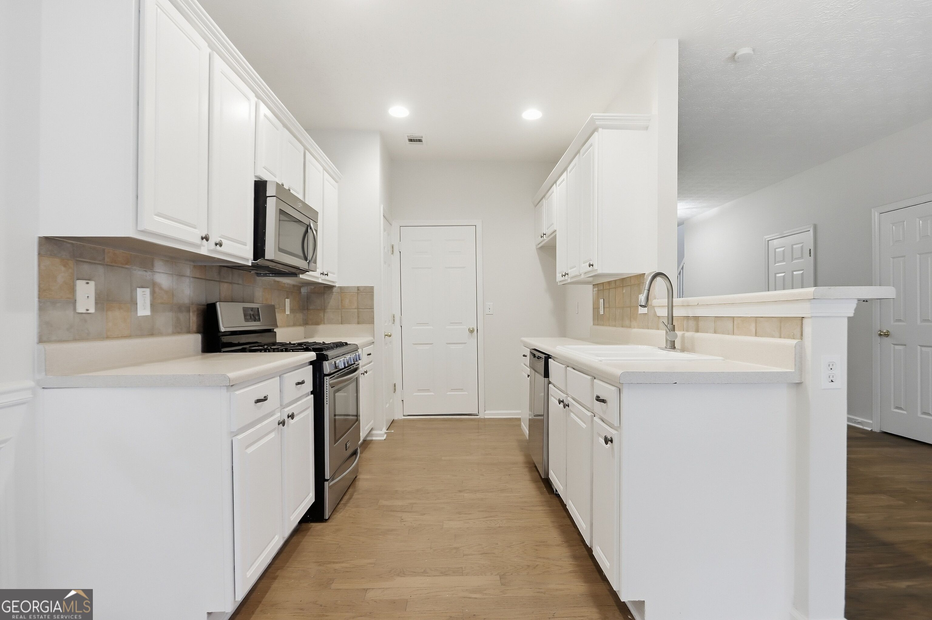 3622 Lantern Crest Cove Property Photo 7