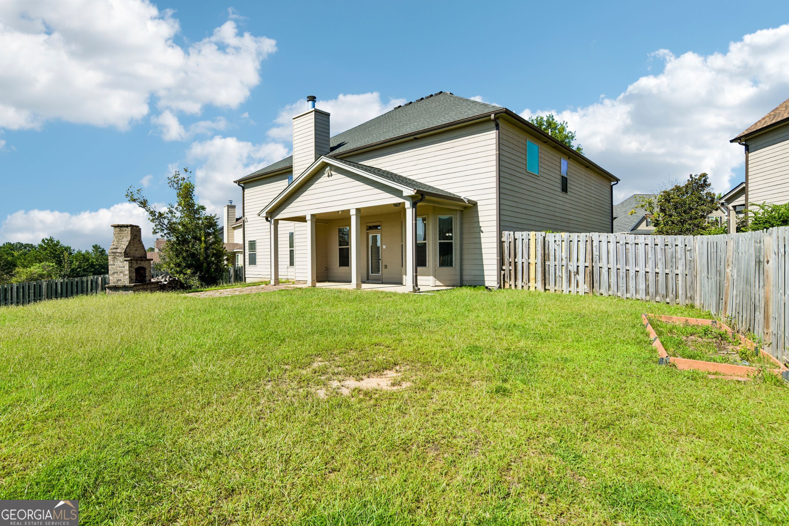 2432 Sunflower Drive Property Photo 5