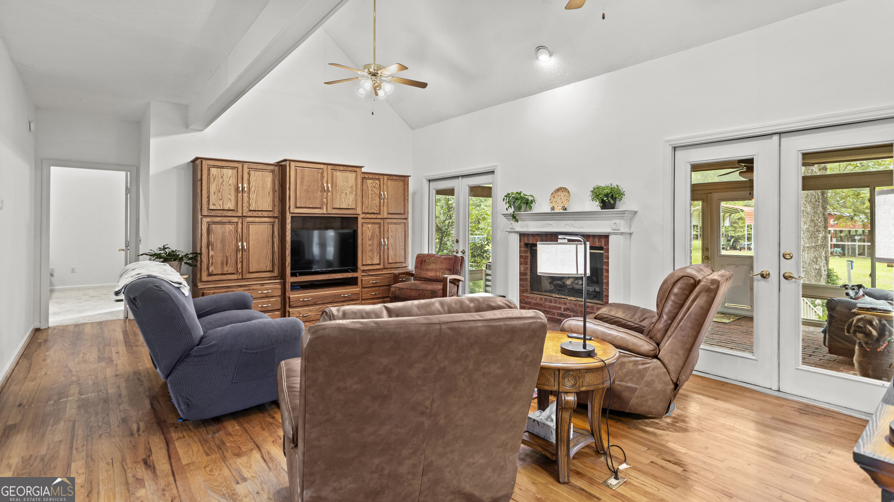 5283 Old River Road N Property Photo 11