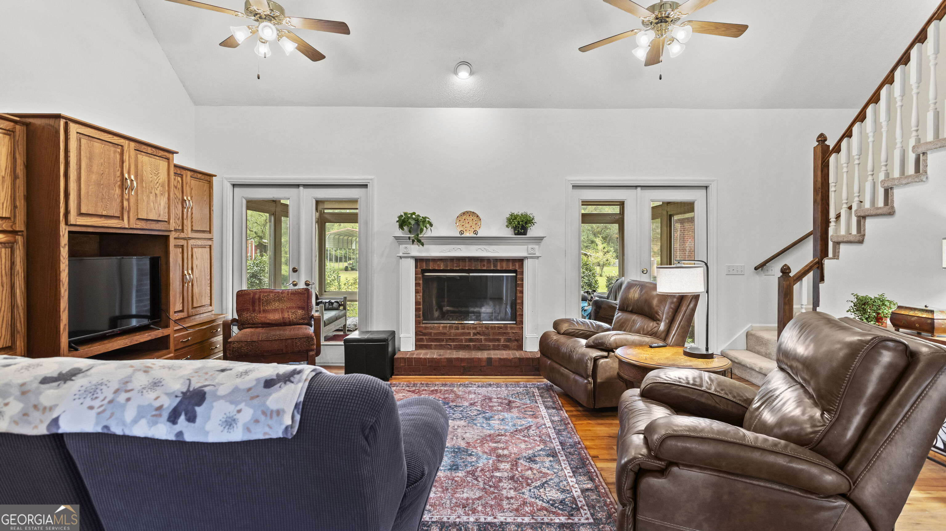 5283 Old River Road N Property Photo 14