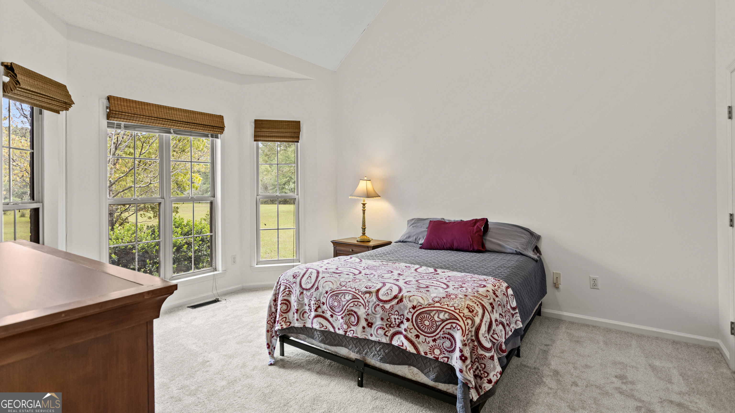 5283 Old River Road N Property Photo 15