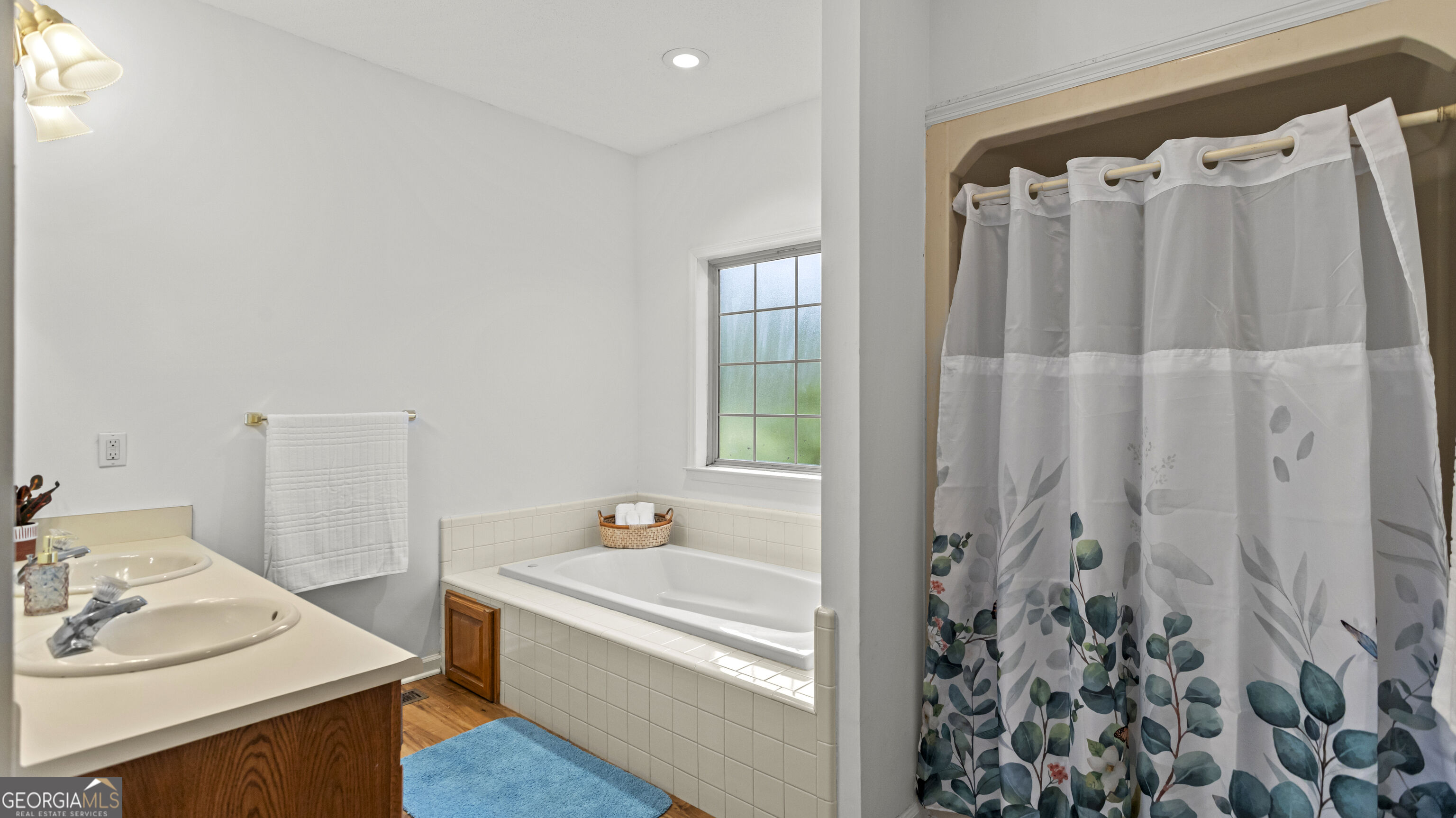 5283 Old River Road N Property Photo 16
