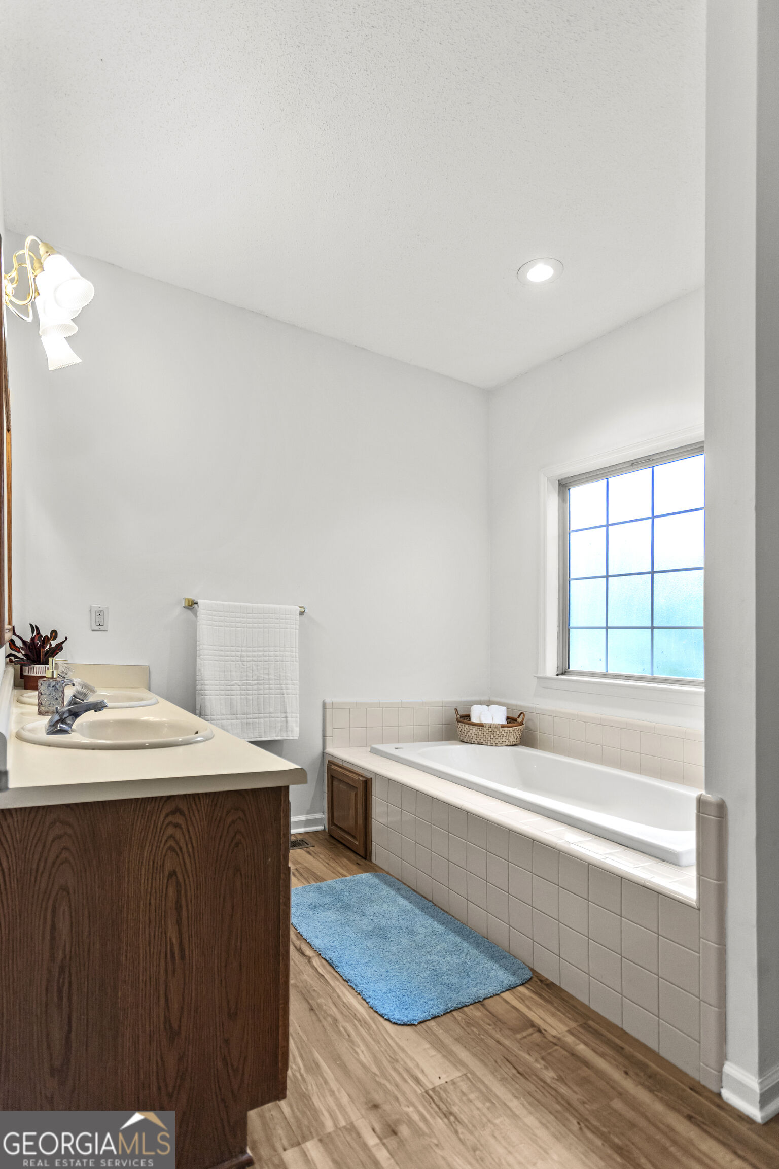 5283 Old River Road N Property Photo 33