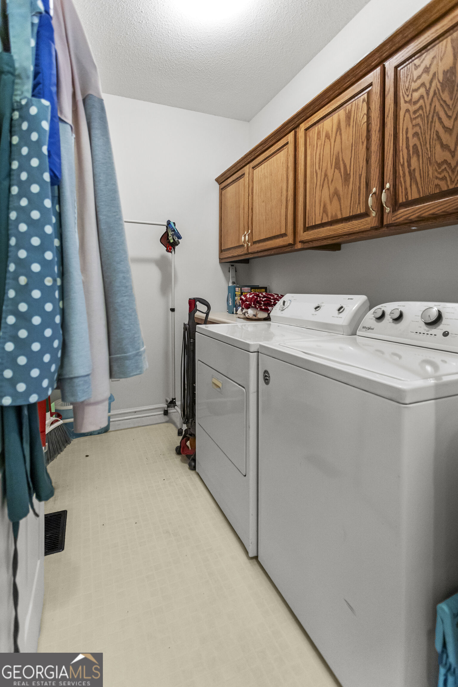 5283 Old River Road N Property Photo 35