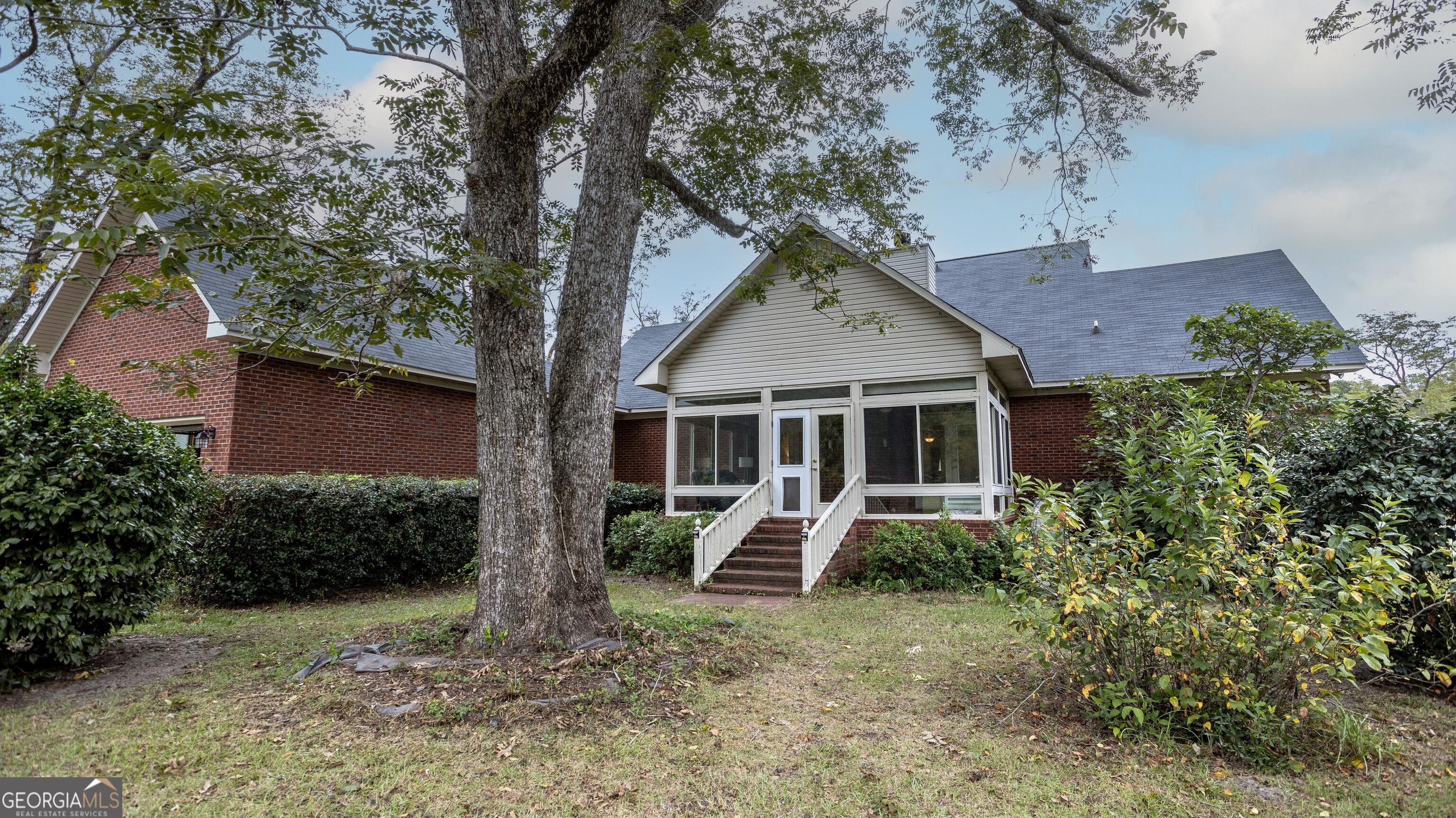 5283 Old River Road N Property Photo 38