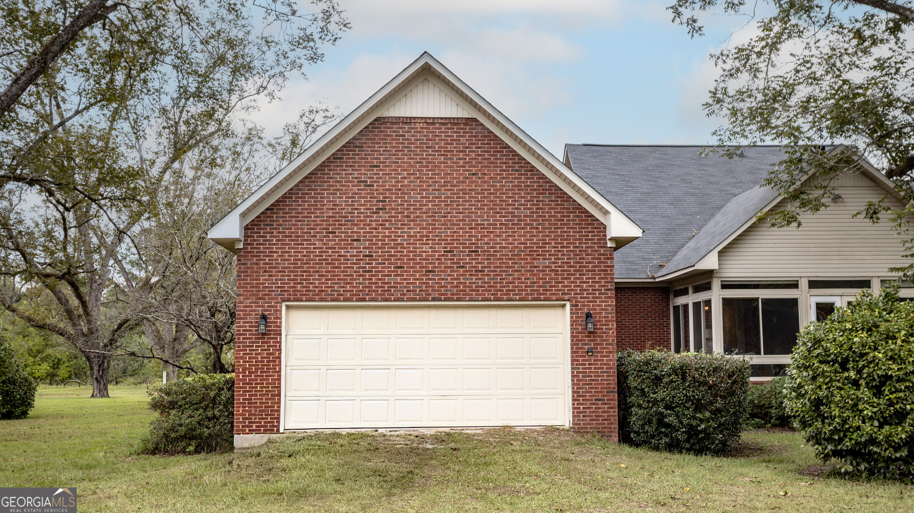 5283 Old River Road N Property Photo 39