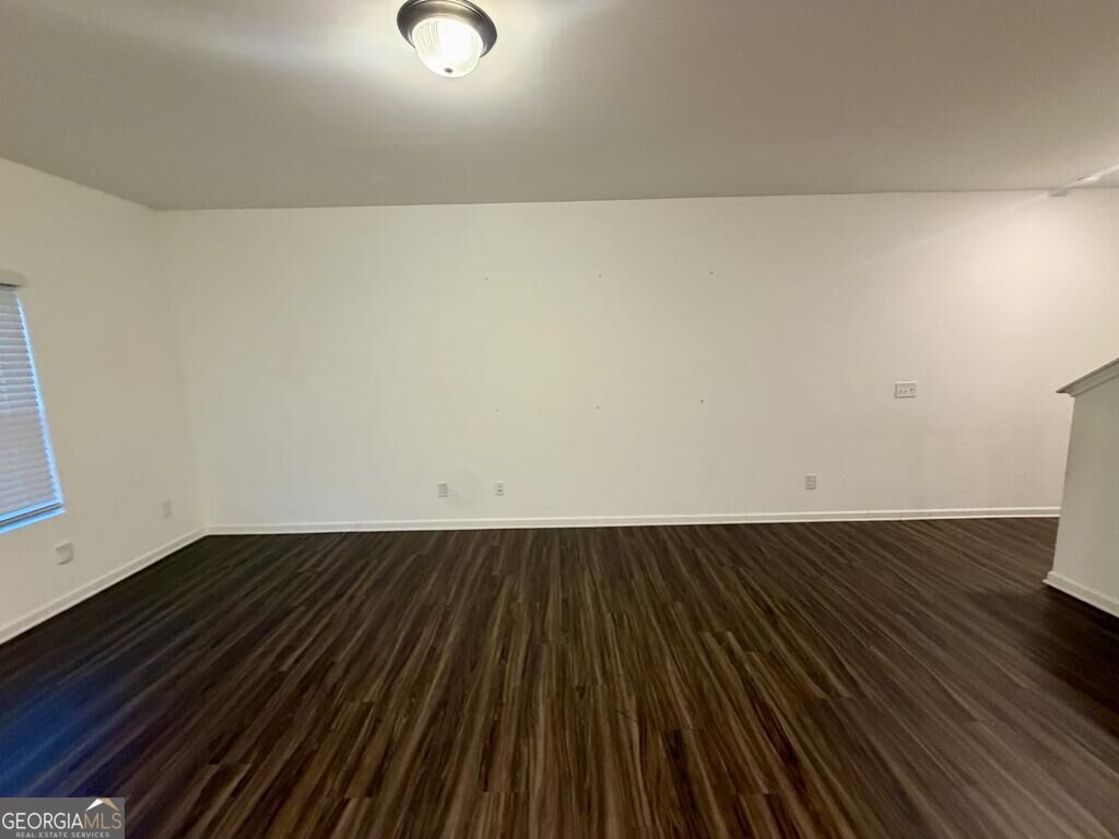 1408 Ben Park Way Property Photo 3