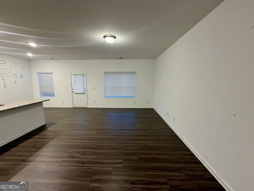 1408 Ben Park Way Property Photo 4