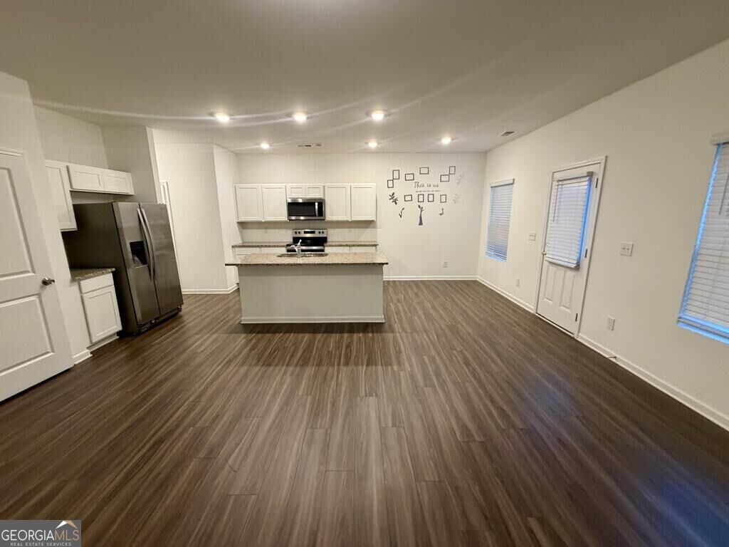 1408 Ben Park Way Property Photo 6