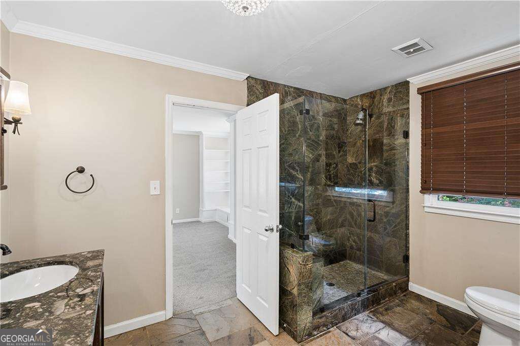 1055 Lee Circle Ne Property Photo 5