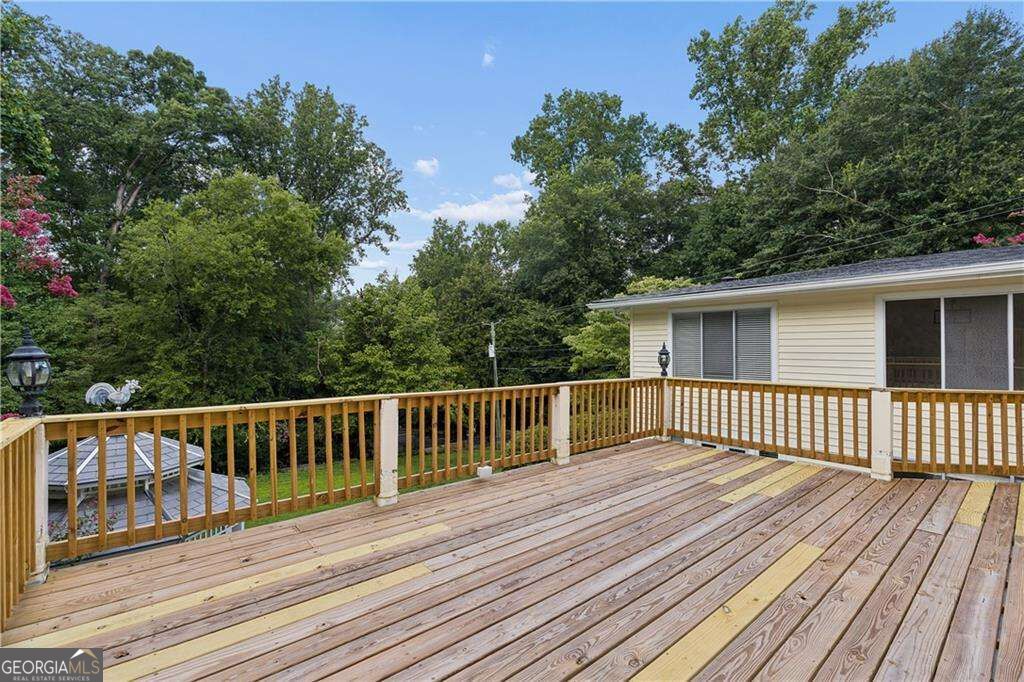 1055 Lee Circle Ne Property Photo 19